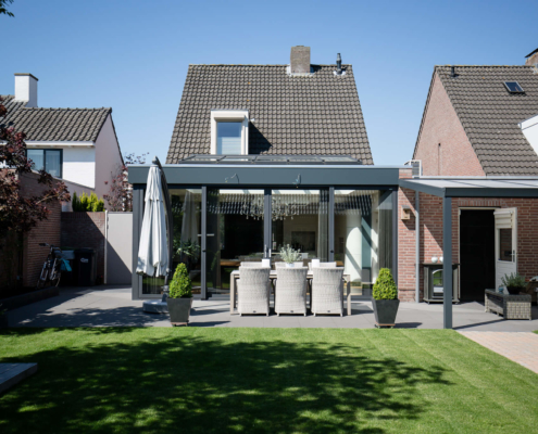 Serre aanbouw met lichtstraat in Valkenswaard compleet inclusief bouwkundige werkzaamheden door Alruco gerealiseerd.