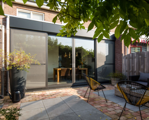 Met een Alruco aanbouw vier je vakantie in eigen tuin